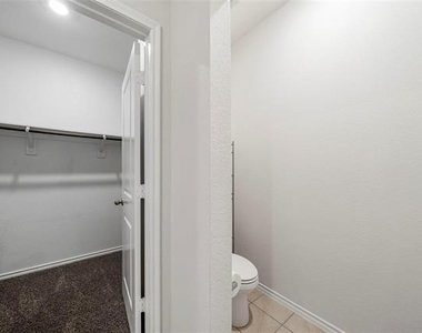 813 Cottonwood Way - Photo Thumbnail 22