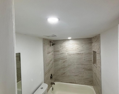8002 Sw 149th Avenue - Photo Thumbnail 4
