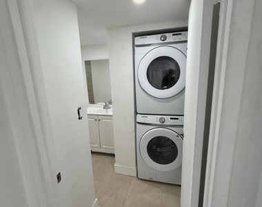 8002 Sw 149th Avenue - Photo Thumbnail 2