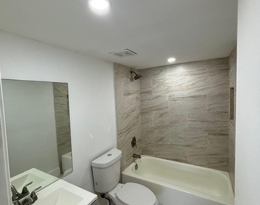 8002 Sw 149th Avenue - Photo Thumbnail 3