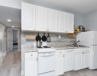 505 Ne 20th Avenue - Photo Thumbnail 12