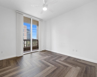 511 Se 5 Avenue - Photo Thumbnail 8