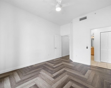 511 Se 5 Avenue - Photo Thumbnail 7