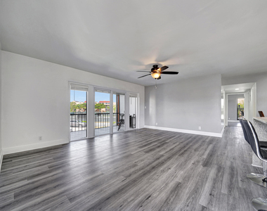 516 Osprey Drive - Photo Thumbnail 1
