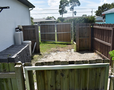 1217 Sw Marmore Avenue - Photo Thumbnail 26