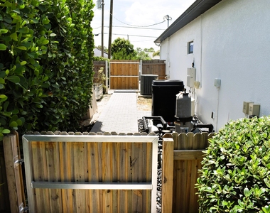 1217 Sw Marmore Avenue - Photo Thumbnail 25