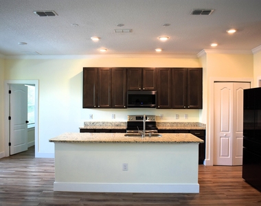 1217 Sw Marmore Avenue - Photo Thumbnail 4