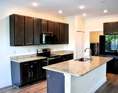 1217 Sw Marmore Avenue - Photo Thumbnail 3