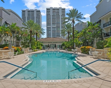 600 S Dixie Highway - Photo Thumbnail 19