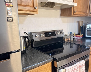 2800 Somerset Drive - Photo Thumbnail 2