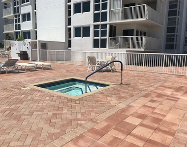 1370 S Ocean Boulevard S - Photo Thumbnail 24