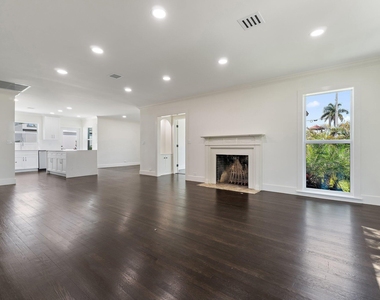 4015 Washington Road - Photo Thumbnail 4