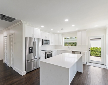 4015 Washington Road - Photo Thumbnail 7