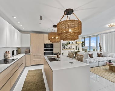 3100 N Ocean Drive - Photo Thumbnail 2