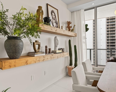3100 N Ocean Drive - Photo Thumbnail 17