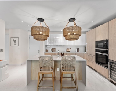 3100 N Ocean Drive - Photo Thumbnail 6