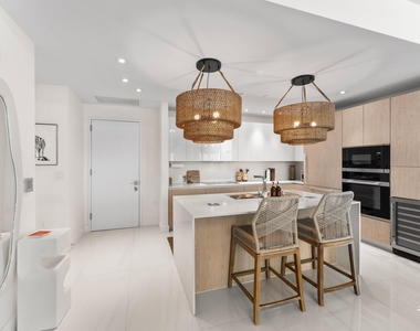 3100 N Ocean Drive - Photo Thumbnail 7