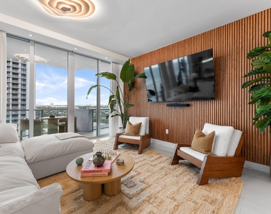 3100 N Ocean Drive - Photo Thumbnail 10