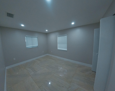 352 Johnston Street - Photo Thumbnail 18