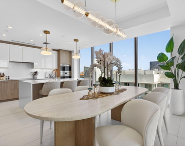 151 N Seabreeze Boulevard - Photo Thumbnail 13