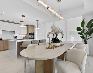 151 N Seabreeze Boulevard - Photo Thumbnail 14