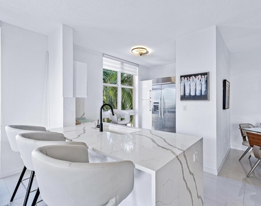 550 Okeechobee Boulevard - Photo Thumbnail 9