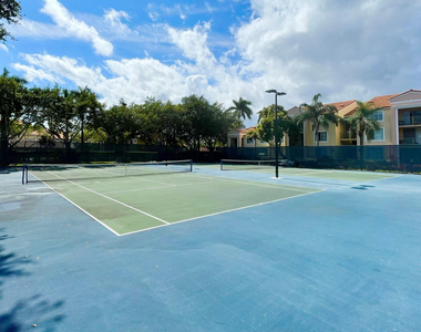 120 Yacht Club Way - Photo Thumbnail 44
