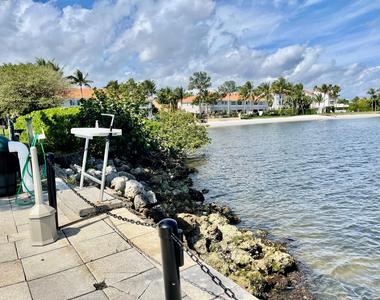 120 Yacht Club Way - Photo Thumbnail 36