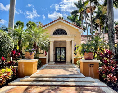 120 Yacht Club Way - Photo Thumbnail 17