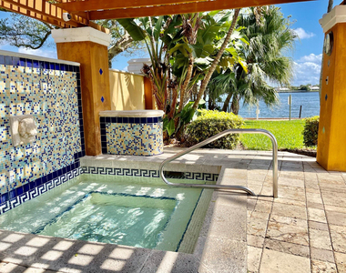 120 Yacht Club Way - Photo Thumbnail 30
