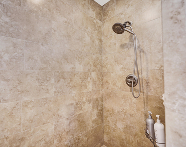 420 Ne 36th Street - Photo Thumbnail 24