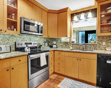 420 Ne 36th Street - Photo Thumbnail 13