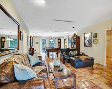 420 Ne 36th Street - Photo Thumbnail 7