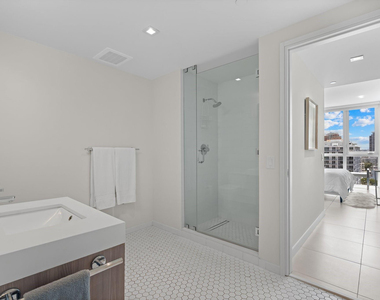 401 N Birch Road - Photo Thumbnail 8