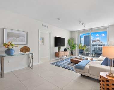 401 N Birch Road - Photo Thumbnail 2