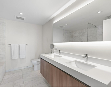 401 N Birch Road - Photo Thumbnail 19