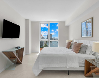 401 N Birch Road - Photo Thumbnail 17