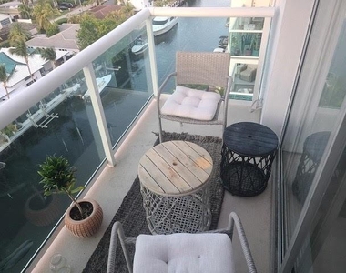 2841 Ne 163rd Street - Photo Thumbnail 8
