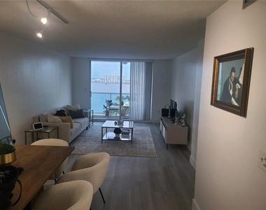 2841 Ne 163rd Street - Photo Thumbnail 5