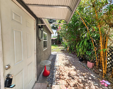 2438 Ne 184th Street - Photo Thumbnail 14