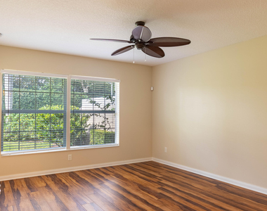 5009 Corsica Square - Photo Thumbnail 14