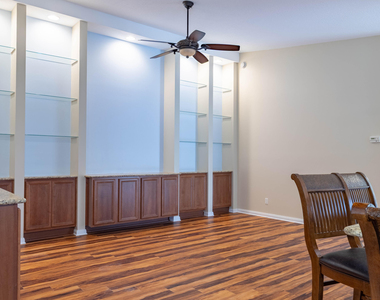 5009 Corsica Square - Photo Thumbnail 7