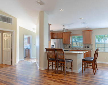 5009 Corsica Square - Photo Thumbnail 3