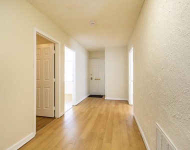 412 Se 17th Street - Photo Thumbnail 9