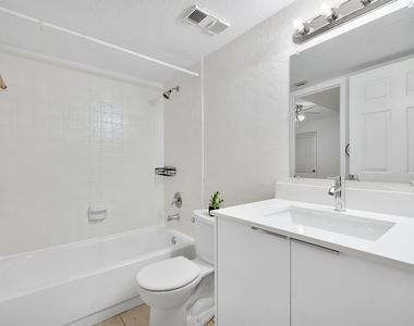 9777 Westview Drive - Photo Thumbnail 12