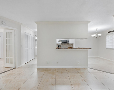 9777 Westview Drive - Photo Thumbnail 2