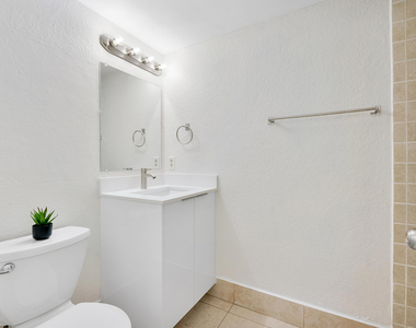 9777 Westview Drive - Photo Thumbnail 8