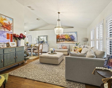 1345 Sw Cedar Cove - Photo Thumbnail 3