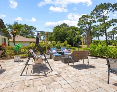 1345 Sw Cedar Cove - Photo Thumbnail 35
