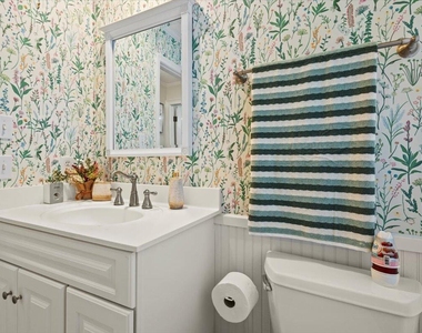 1345 Sw Cedar Cove - Photo Thumbnail 18